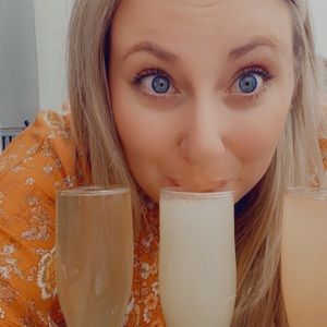 Meet your Posher, Caitlin